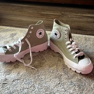 Women’s platform Converse high tops